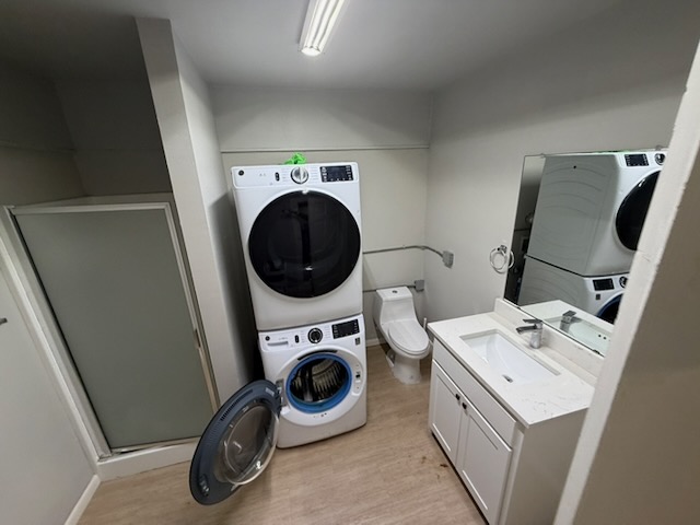 Bathroom with Washer and Dryer